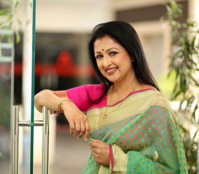 Here's How Much Lavani Dancer Gautami Patil Charges For Each Show - News18